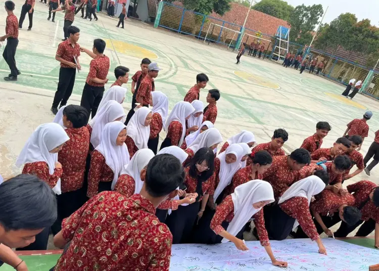 Kirim Pesan Cabul Ke Siswa Oknum Guru SMAN 8 Kabupaten Tangerang