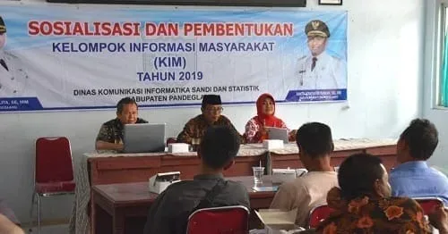 Diskomsantik Pande­glang “Saba” Desa Sosialisasi dan Bentuk KIM