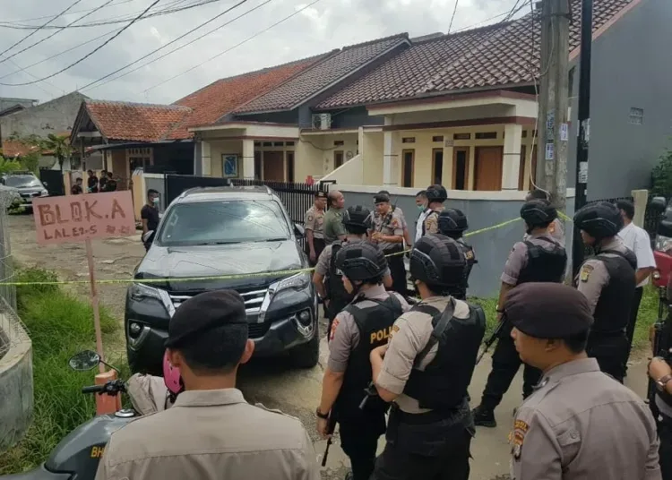 Terkait Sumber Radiasi, Polisi Segel Rumah di Batan Indah