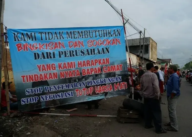 Pabrik Besi Meledak, Warga Minta Ditutup