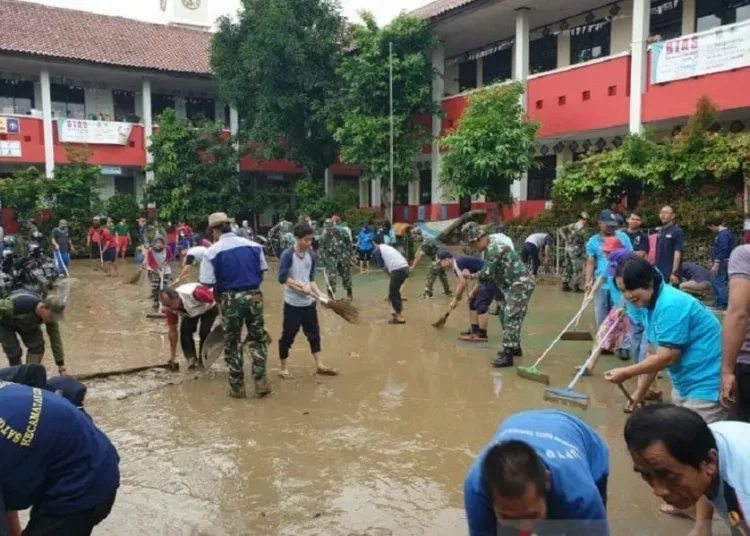 Sekolah Diminta Beri Dispensasi Siswa Terdampak Banjir