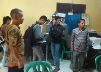 Pemohon Adminduk Membludak, Peralatan Minim