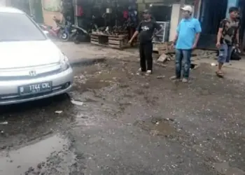 Belum Lama Diperbaiki, Jalan Kebon Besar Sudah Rusak Lagi