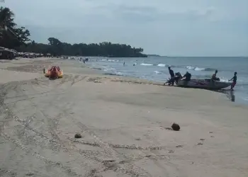 Banyak Keluhan Tiket Mahal, Wisata Pantai Anyer–Cinangka Butuh Penataan