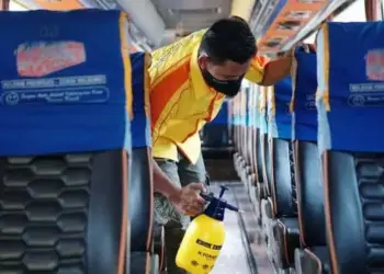 Pemkab Tangerang Wajibkan Perusahaan Otobus Semprot Disinfektan