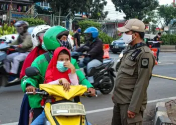 Masih Banyak Warga Kota Tangerang Keluar Masuk Jakarta