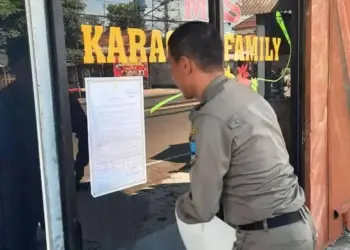 Tempat Hiburan Tutup, Wisata Pantai Buka