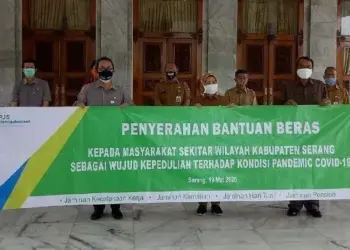 Bupati Tatu: Yang Belum Dapat Bansos Jangan Panik