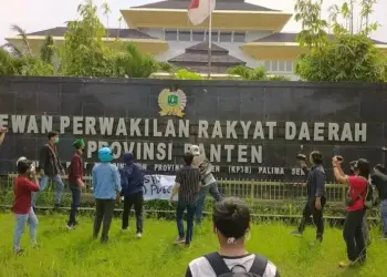 Soal Hak Interpelasi, Mahasiswa Desak DPRD Banten Bersikap