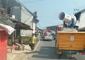 Tempat Keramaian di Lebak Disemprot Disinfektan Lagi