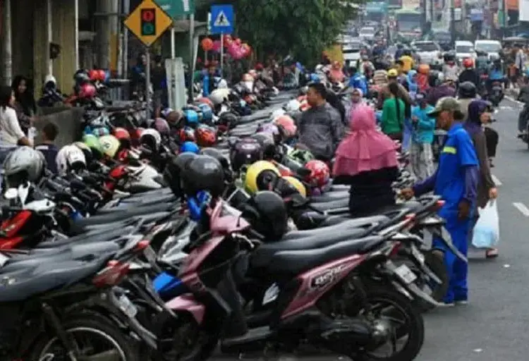 DPRD Tangsel Dorong On Street Parking Dievaluasi