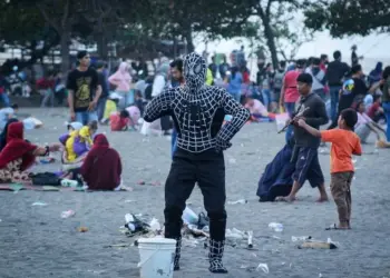 Pantai Tanjung Pasir Mulai Diserbu Warga