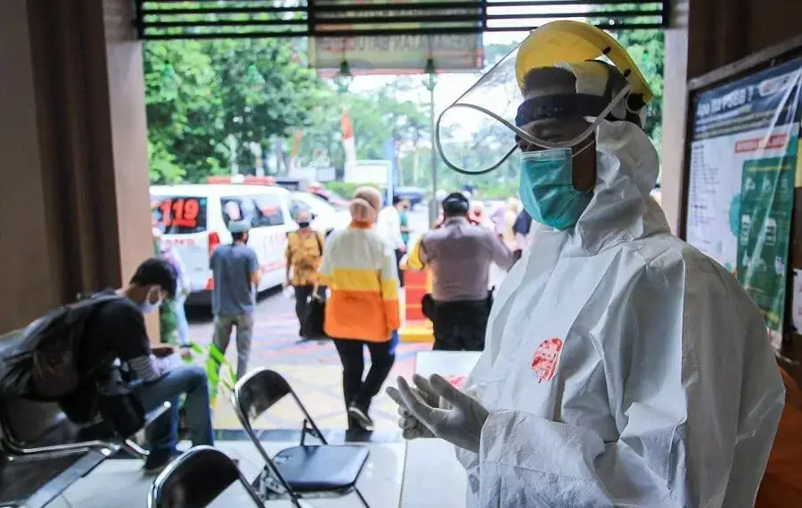 Rapid Test Warga di Zona Merah Kota Tangerang