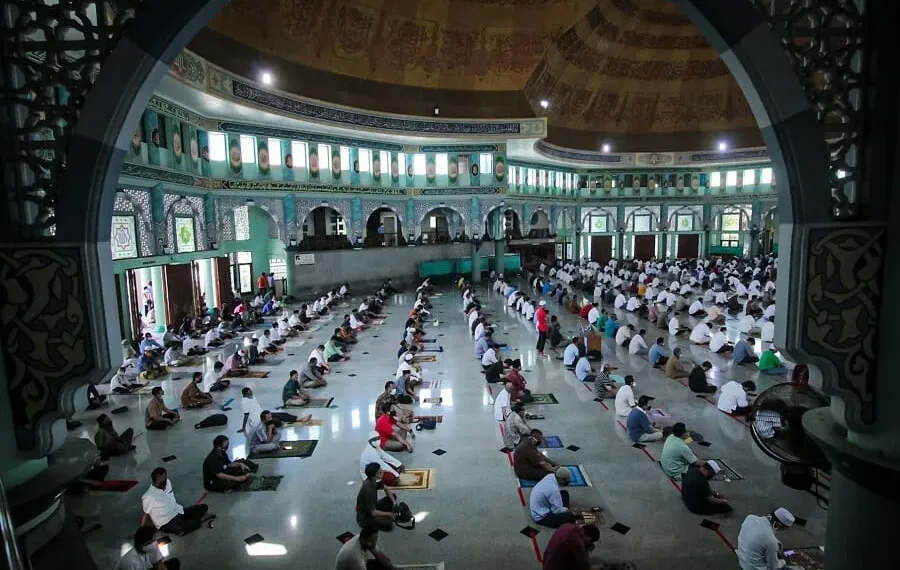 Salat Jumat “Perdana” di Masjid Al-Azhom Kota Tangerang