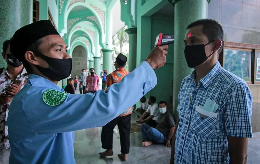 Salat Jumat “Perdana” di Masjid Al-Azhom Kota Tangerang