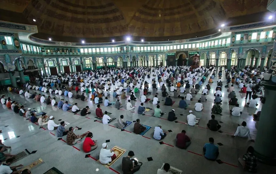 Salat Jumat “Perdana” di Masjid Al-Azhom Kota Tangerang