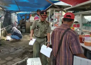 Jika Membandel, Satpol PP Pandeglang Tak Segan Bubarkan PKL di Menes