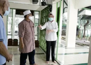 PSBB Diperpanjang Lagi, Walikota Airin Tinjau Tempat Ibadah