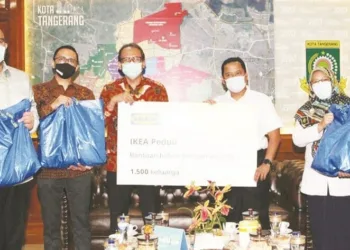 1.500 Paket Sembako Disalurkan IKEA untuk Warga Kota Tangerang