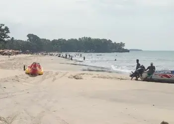 Tingkat Kunjungan Wisatawan di Anyer–Cinangka Mulai Ramai