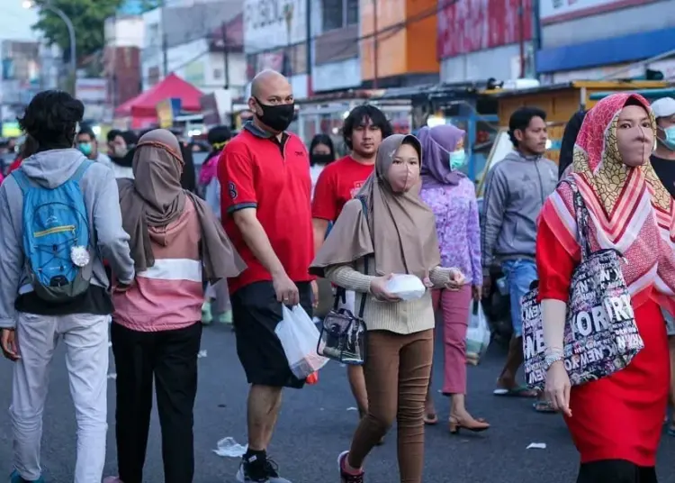 Aktifitas Kulineran di Pasar Lama Kota Tangerang