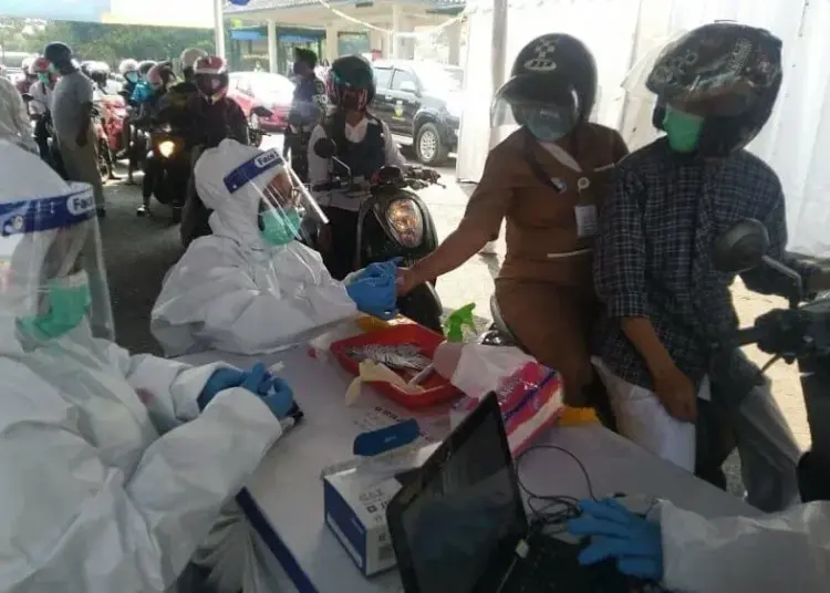 Ratusan Pengendara di Lebak Terjaring Rapid Test Drive Thru