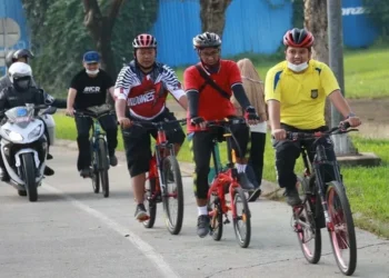 Sambil Gowes, Walikota Arief Keliling Cek Fasilitas Publik