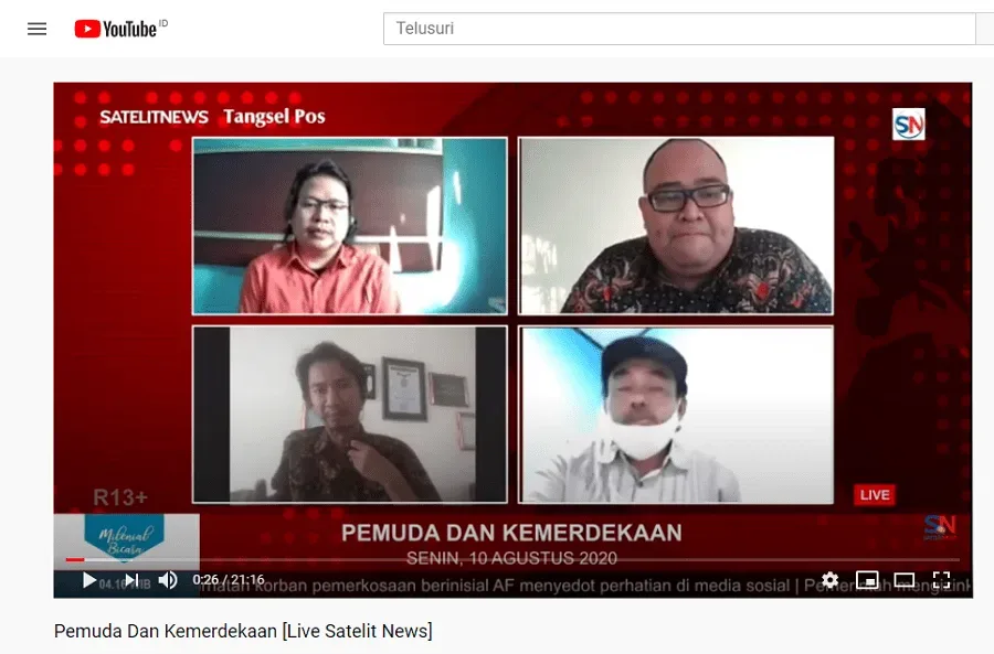 LIVE STREAMING: Ketua KNPI Kabupaten Tangerang Adang Akbarudin saat live streaming “Millenial Bicara” yang digelar Satelit News, Tangsel Pos dan Banten Pos, Senin (10/8). (YOUTUBE)