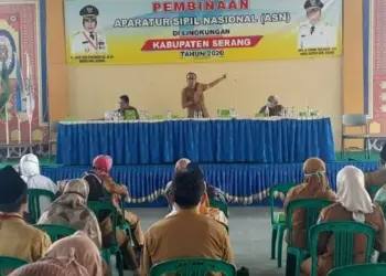 FOTO,

PEMBINAAN: Pembinaan Aparatur Sipil Negara (ASN), di Aula gedung SMP Kramatwatu, Senin (10/8). (SIDIK/SATELIT NEWS)