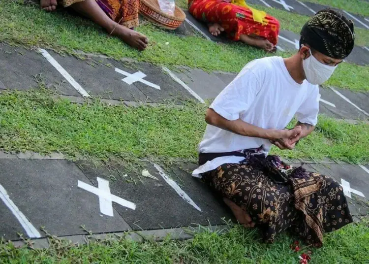 Perayaan Galungan dengan Protokol Kesehatan