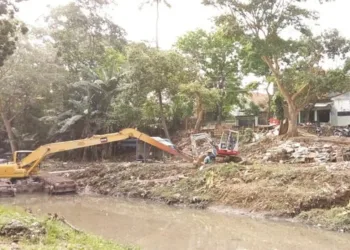 Penataan Bantaran Kali Mookervart Disambut Warga