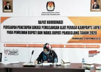 Cegah Covid-19, KPU Pandeglang Tambah APK Paslon