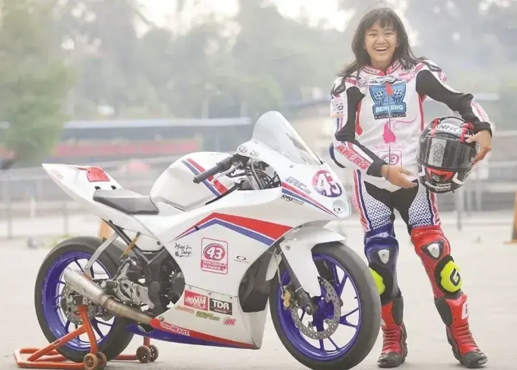 MIMPI TAMPIL DI MOTOGP: Pebalap muda perempuan asal Kota Tangerang, Aurellia Anjanie Permata Wangi. (ISTIMEWA)