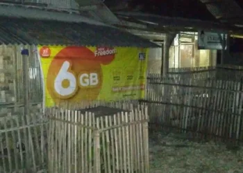 Dipinjami Genset, Ratusan Warga Pulau Tunda Nikmati Listrik