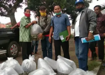 Pemkab Pandeglang Distribusikan Bantuan Induk Ikan Mas