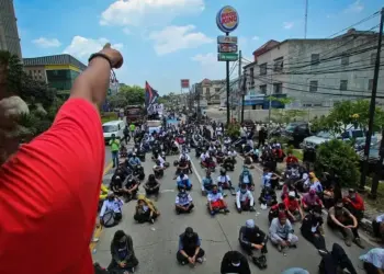 Aksi Unjuk Rasa Penolakan Omnibus Law di Tangerang