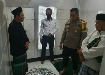 ODGJ Bakar Tempat Sajadah Imam Masjid