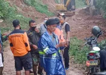 Pasca Longsor, Satu Kampung di Cihara Masih Terisolir