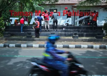 Perawatan Taman Makam Pahlawan Taruna