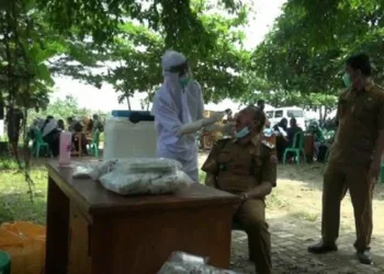 Pegawai di Kecamatan Cibadak Dites Usap