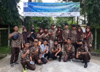 Terumbu Karang Dilepas di Pulau Liwungan