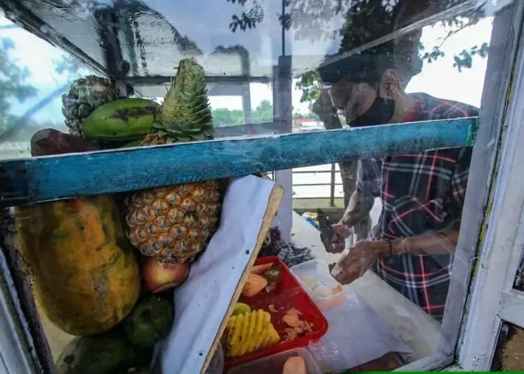 Cita Rasa Sambal Khas Raja Rujak Kali Pasir