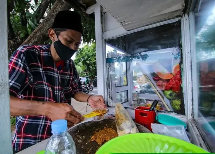 Cita Rasa Sambal Khas Raja Rujak Kali Pasir