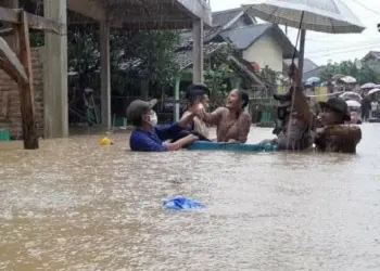 Pandeglang dan Lebak Diterjang Banjir dan Longsor, 27 Bangunan Rusak