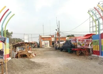 Pembongkaran Gerbang Pasar Pelangi Disoal