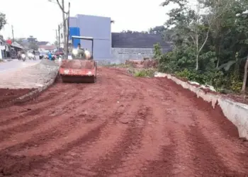 Ruas Jalan Jambu Bol Kembali Ditutup untuk Kendaraan Berat