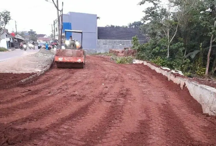 Ruas Jalan Jambu Bol Kembali Ditutup untuk Kendaraan Berat