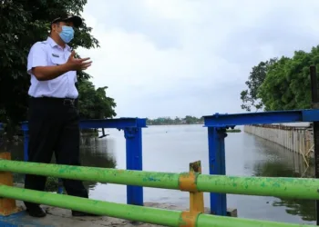 Antisipasi Terjadinya Banjir, Debit Air Situ Cipondoh Dikurangi