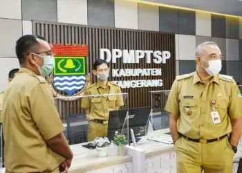 Hari Pertama Kerja Tahun 2021, Bupati Cek Kantor Pelayanan dan Faskes