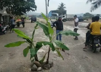 DPRD Lebak Minta PT Cemindo Bertanggungjawab Soal Jalan Rusak